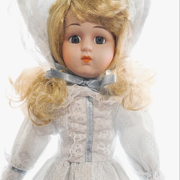 Baby Blue Bonnet Girl 14" Collectible Porcelain Doll 1980s ANCO Merchandise - Picture 10 of 12